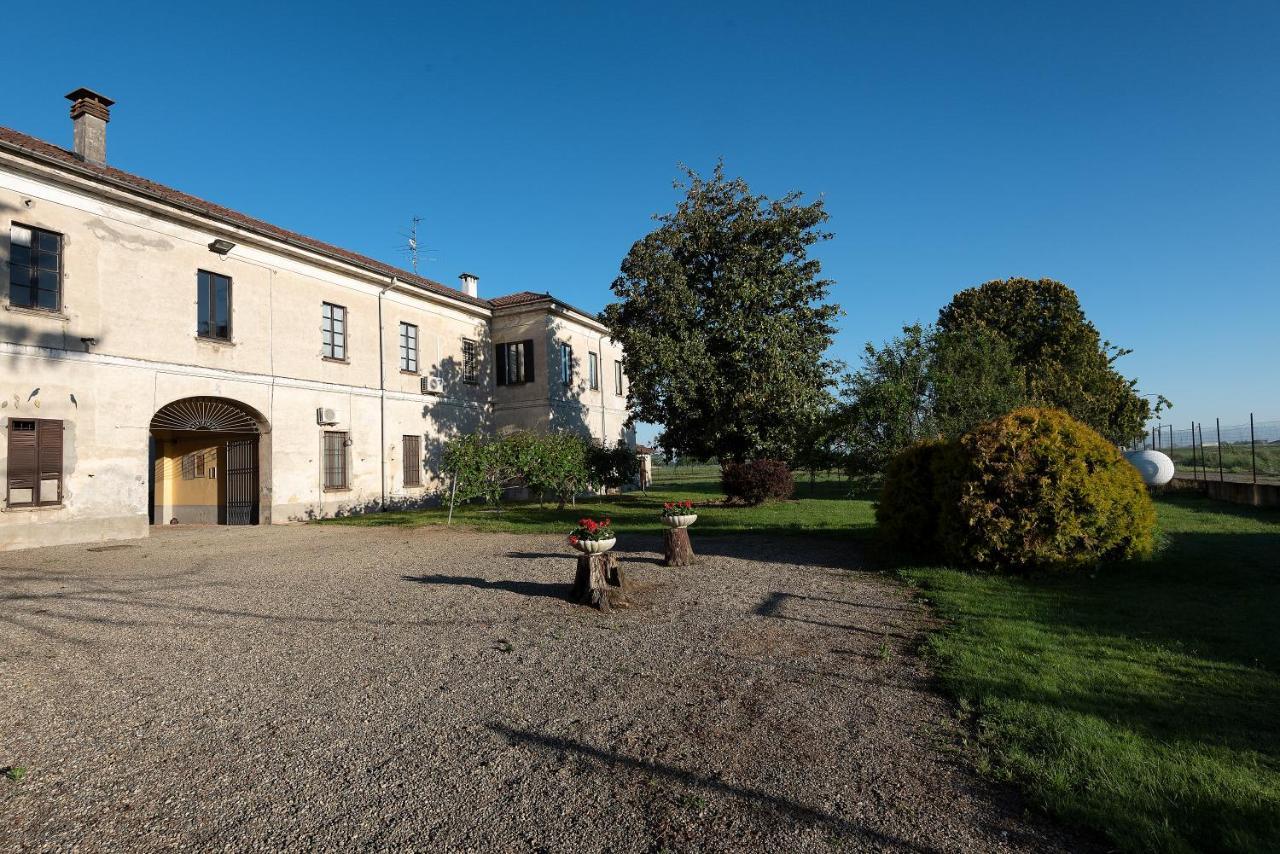 Agriturismo Cascina Graziosa Cameriano Eksteriør bilde