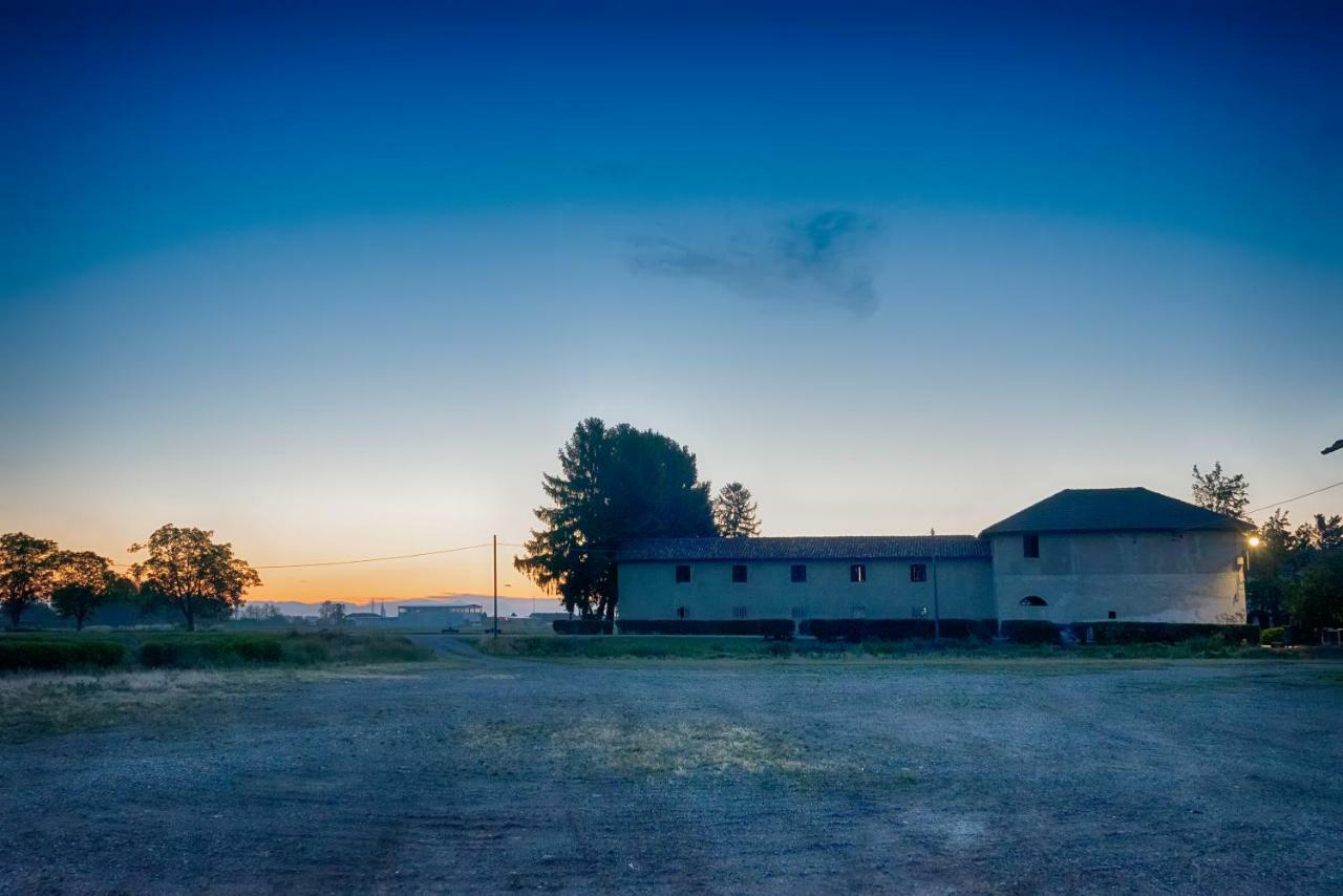 Agriturismo Cascina Graziosa Cameriano Eksteriør bilde